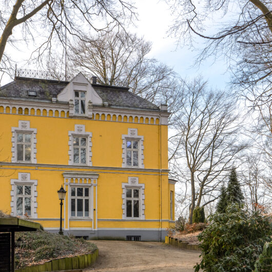 Gelbe Villa am Geesthang – die Spökelburg in Billstedt